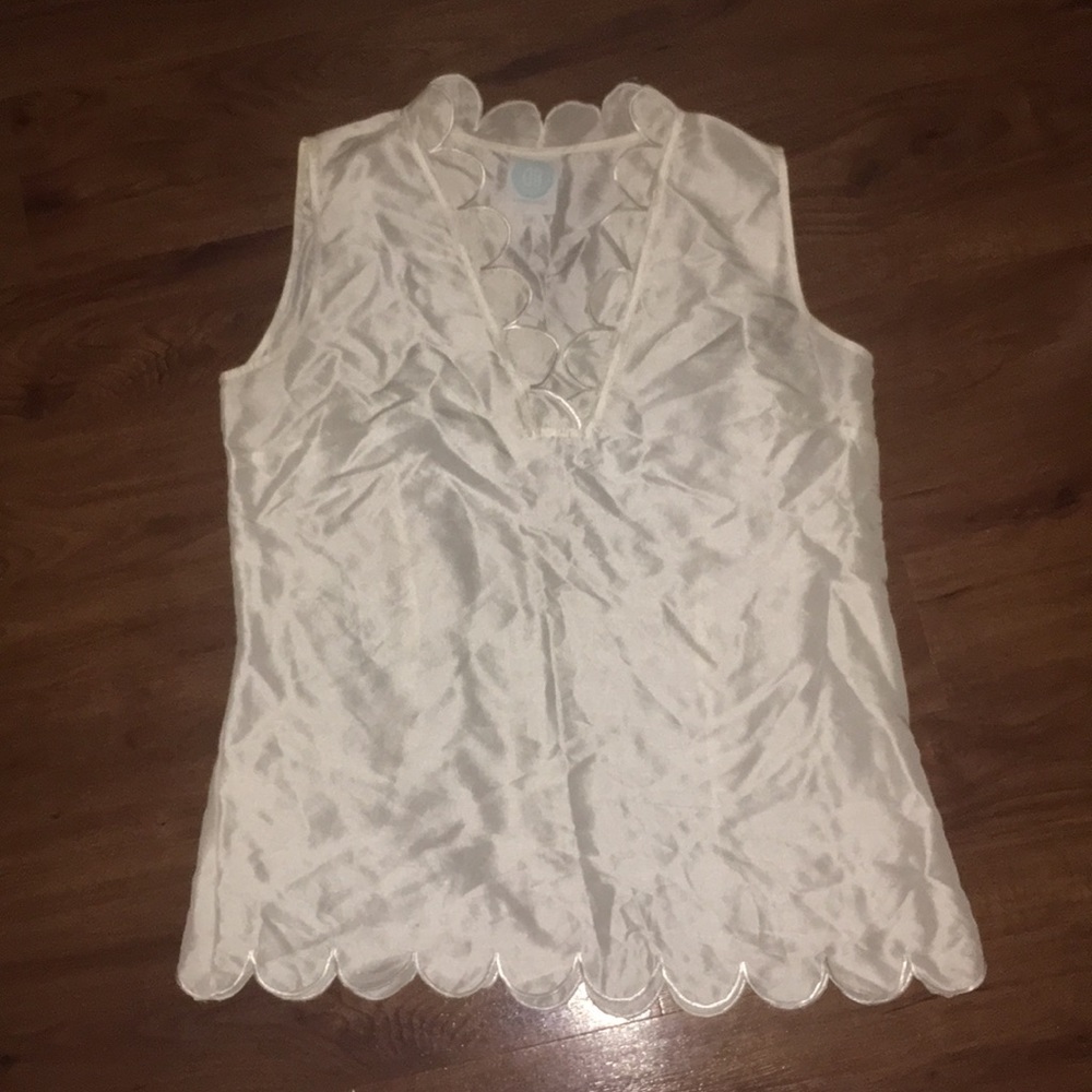 Devon Baer nwot sample scallop silk M top white